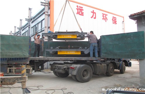 永磁自卸式样除铁器，四川永磁自卸式除铁器650_技术参数_四川永磁自卸式除铁器650磁块安装方式_如何换带