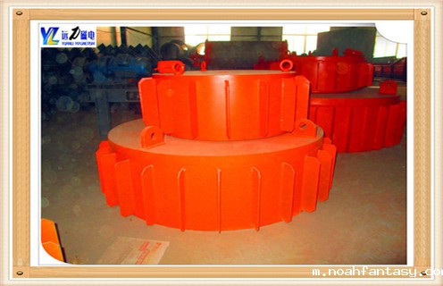 带式除铁器和盘式除铁器之间的区别 2.1在于带式除铁器是连续的废铁.虽然圆盘除铁器是手动或电动除铁,基本不易磨损的零件,从而降低皮带的脆弱性 2.2.带式电磁除铁器的常规检查 2.2.1.完整,完整的零部件,紧固好 2.2.2传动链张力适当,正常工作 2.2.3.环形带无撕裂,无损失连接螺丝,无偏差,运行平稳. 2.2.4安全装置,紧急停止,运行可靠e.杂物箱无溢出,应及时清理.