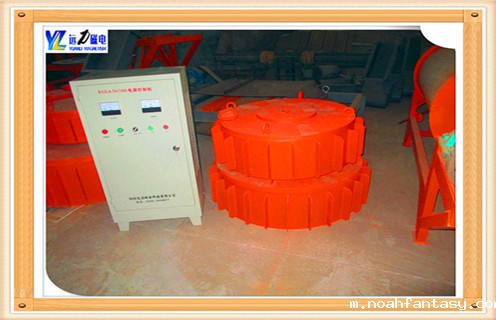 1.下面为大家介绍一下电磁除铁器的安装因素与安全措施: 1. 1.制定制度严格执行谁停电,谁送电的制度 1.2.在维修之前要把除铁器上的铁质清除干净,并且将周围的杂质清理干净 1.3.在维修之前,101皮带必须停止运行,严禁皮带在运行时进行维修 1.4.在维修之前,维修人员必须了解设备的工作原理以及除铁器所检察部件的性能,准备好维修时所需要的工具 1.5.登高维修时,维修人员必须使用安全绳,安全带等实施. 2.电磁除铁器新的发展方向 2.1精细除铁:由于原料在加工过程中难免混入一些细小铁件,有时还混有少量铁钛质矿物,要除去这部分较细的铁杂质就必须提高除铁器的除铁能力,向精细方向发展. 2.2高磁场.高梯度:应用更好的材料,使除铁器磁场强度达到最佳,梯度越来越大. 2.3.节能方面:电磁除铁器是靠通电产生电流产生磁场,在某些行业有不可替代的优势(如陶瓷厂),因此,节能降耗是电磁除铁器的发展趋势. 2.4.控制自动化:除铁器的控制系统常采用PLC控制,可提高可靠性.减少维护量,方便地与其他自动控制系统联网. 2.5.开发大功率电磁除铁器:研制新型电磁除铁器电源,电源好坏是决定除铁器性能的因素之一.好的电源具有功率因数高.易于控制.成本低.节能和易于与其他智能设备连接等优点.