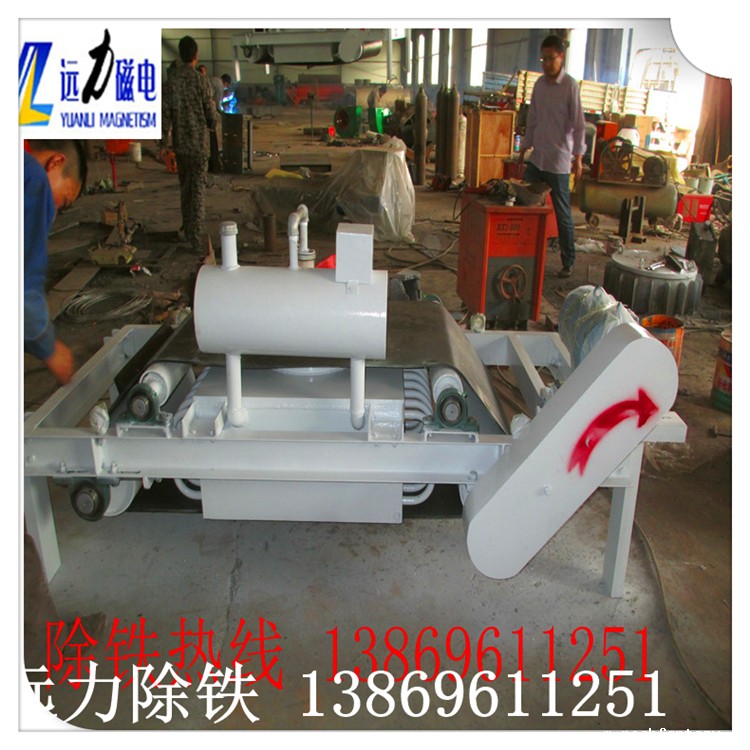 强迫油冷电磁除铁器磁系是如何设计的,理念如何?远力技术部严格遵循六个安全设计理念进行产品设计,使远力生产的强迫油冷电磁除铁器产品更安全,更耐用的保证. 1.精心设计远力工程题历时两年,收集了一万余组强迫油冷电磁除铁器现场数据自行研制开发了第一个三维立体磁场计算模型.可根据用户现场的实际工况进行快速精确设计. 2.为保证用户现场的使用安全,我公司所有电磁的的吸力均按热态2.5位的安全系数进行设计和制造.